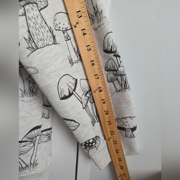 LA SOUL Gray and Black Mushroom Print Sweatshirt Womens Size 1X - Picture 11 of 11